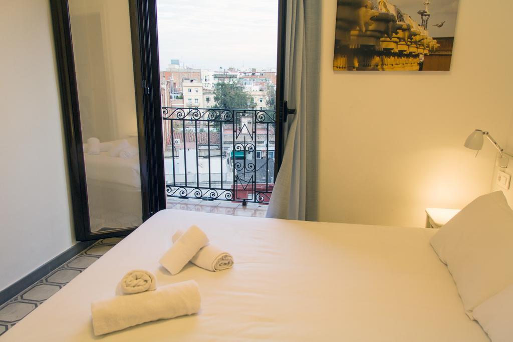 Happy People Gaudi Sant Pau Apartments Barcelone Extérieur photo
